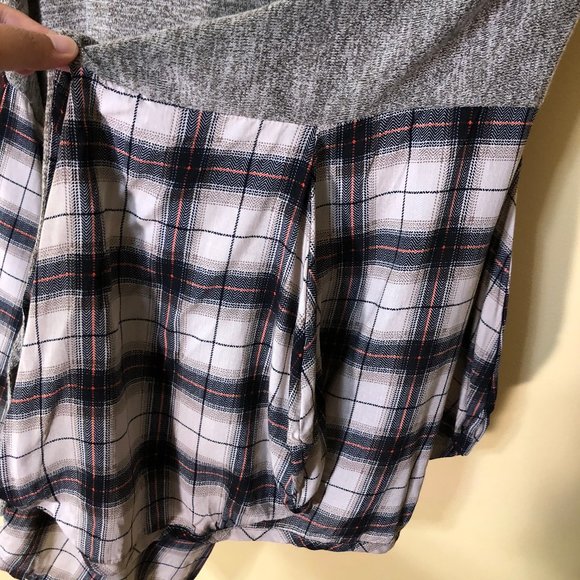 She + Sky Brown Plaid Bubble Sleeves Knitted Top - Picture 6 of 13